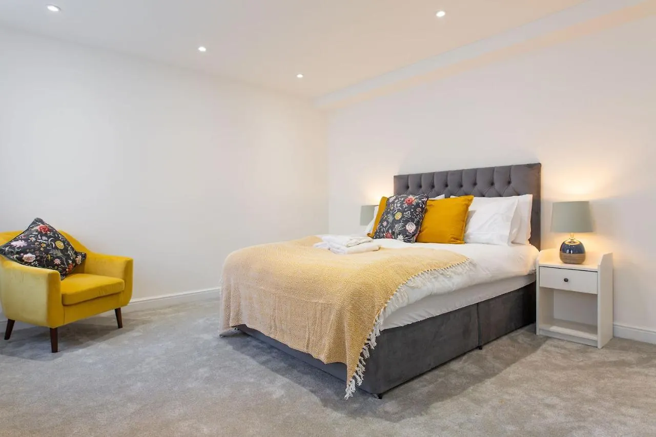 Stayright Central Flats In Cardiff With Designated Parking 0*,  United Kingdom